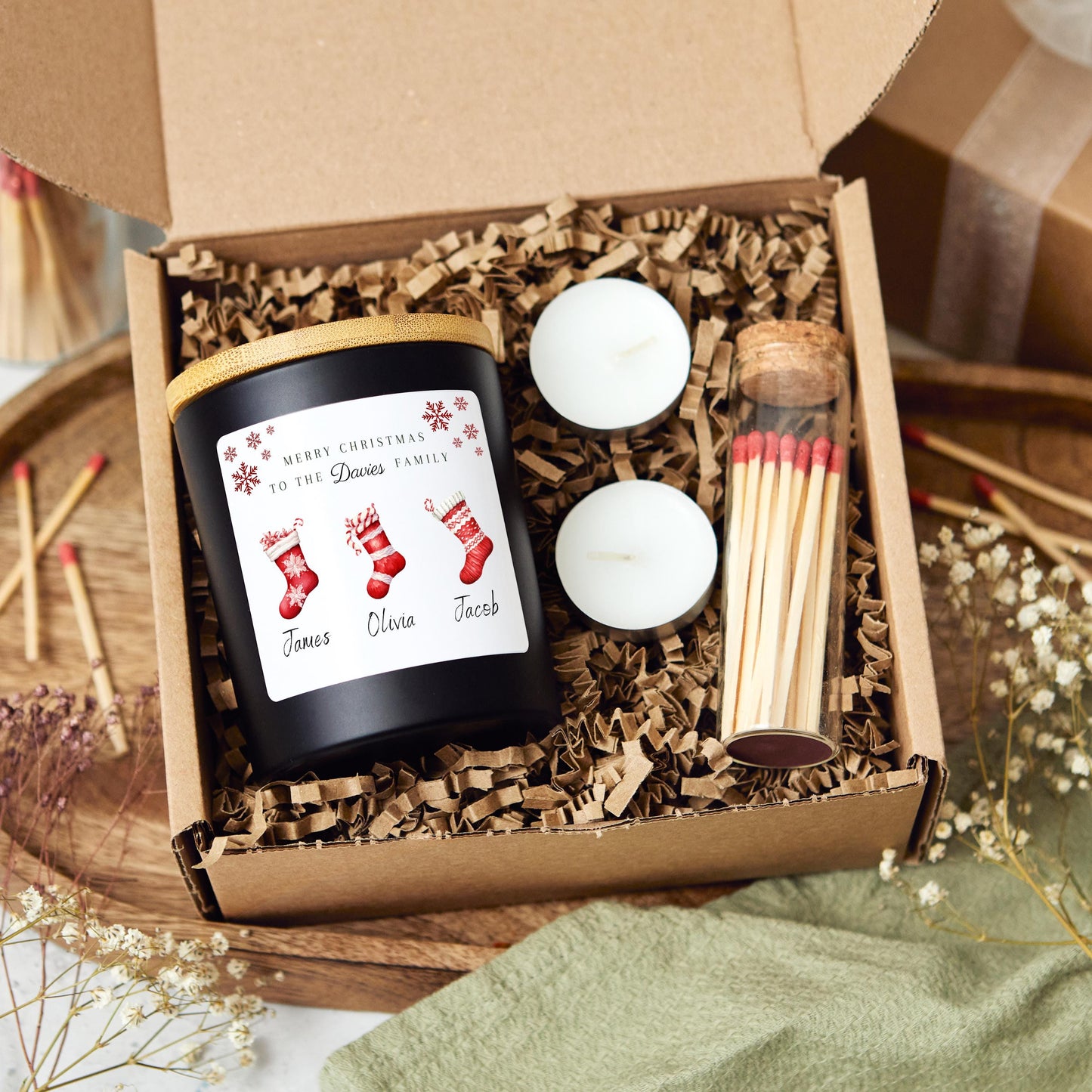 Personalised Christmas Candle Gift for Family, Custom Candle for Mum & Dad, Merry Christmas to a Special Family, Stocking Filler Present